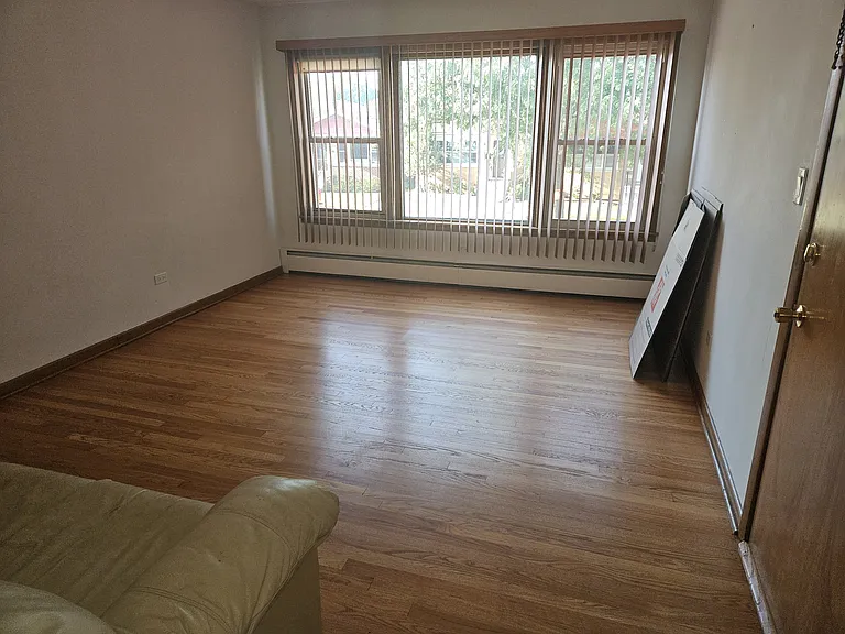 6925 W Higgins Ave #1W — Photo 8