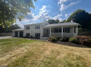 1 Orchard Dr, Chester, NJ 07930