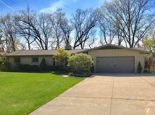 3618 Crestview Dr, Saint Joseph, MI 49085