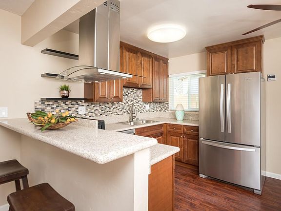 5th image of 333 28th St #A