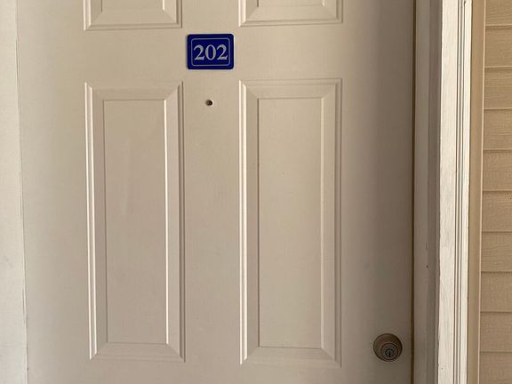 2nd image of 1928 W Union Ave #1145