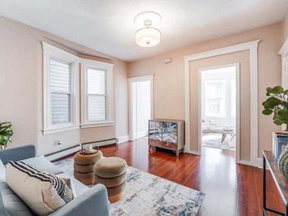 3rd image of 198 Fairview Ave Floor 1