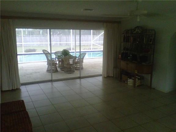 4th image of 15501 SW 83rd Ave