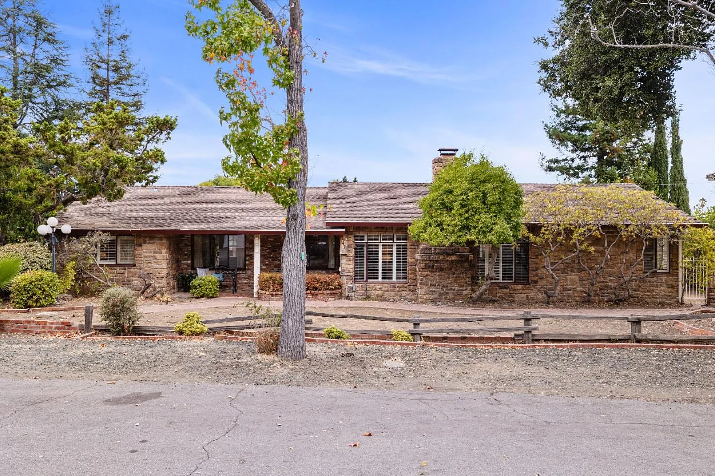 21471 Vai Ave photo 1
