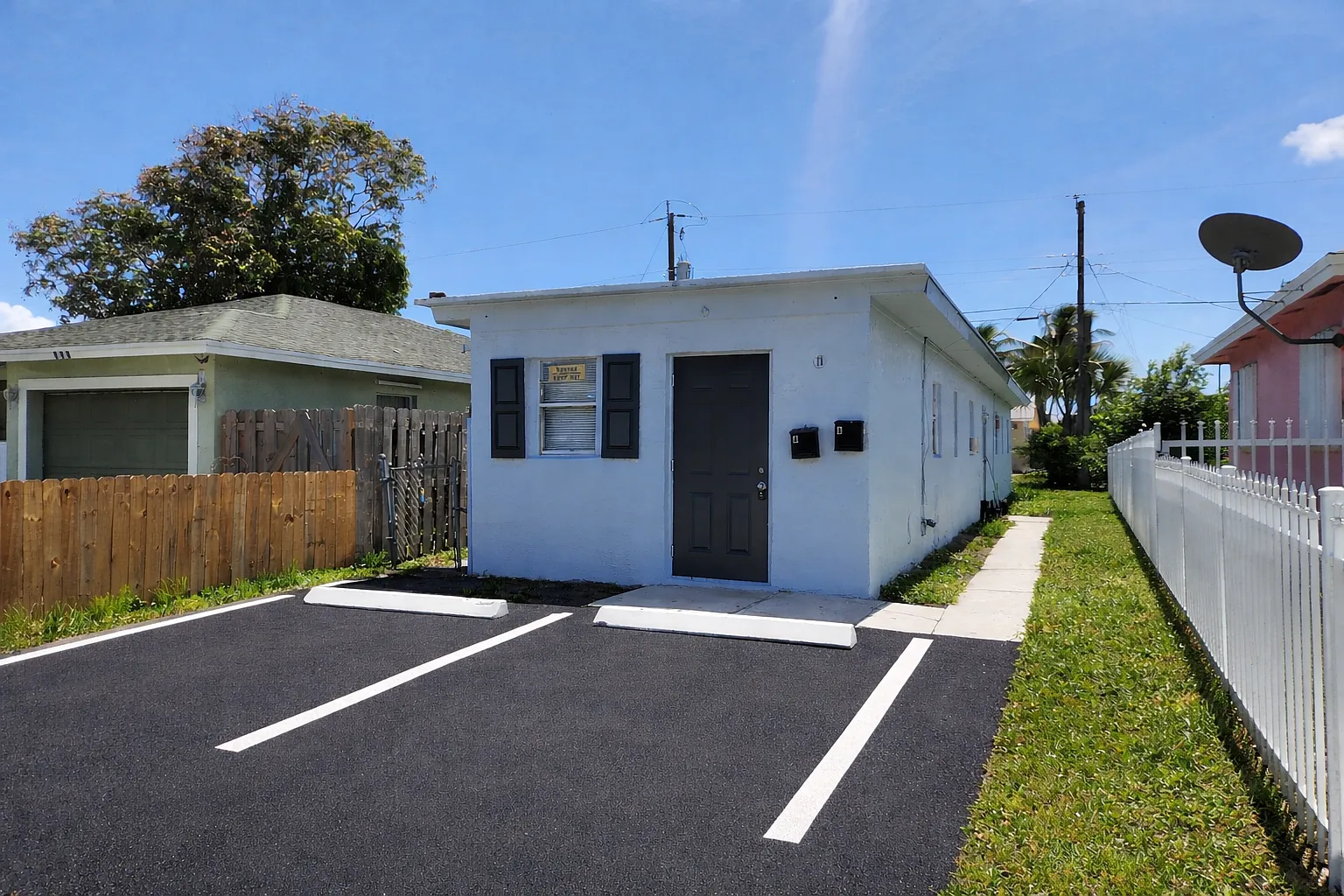 430 NW 12th Ave - A — Photo 1