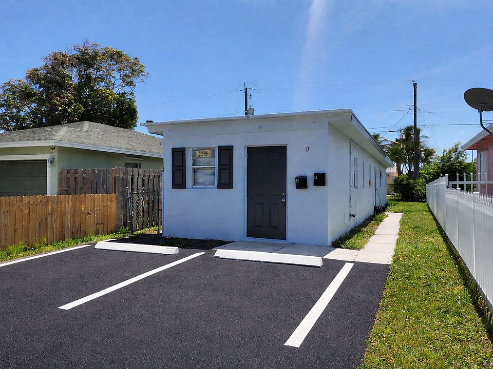 1st image of 430 NW 12th Ave Unit A