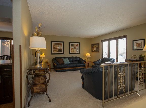 5th image of 3808 Briarwood Dr