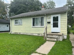 27107 Notre Dame St, Inkster, MI 48141