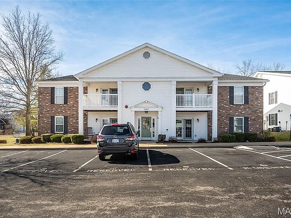 4th image of 3402 Country Stone Manor Dr APT F