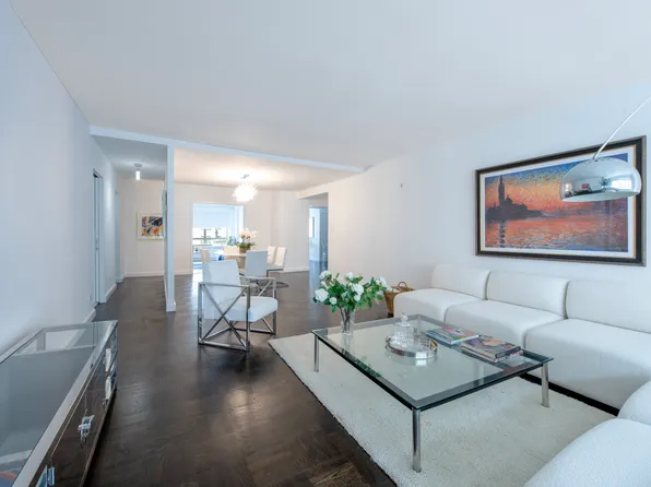 799 Park Avenue image 1 of 13