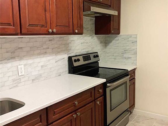 2nd image of 10 Verbena Ave Floor 2