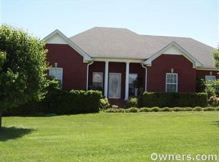 411 Belle Breeze Pl, Gallatin, TN 37066