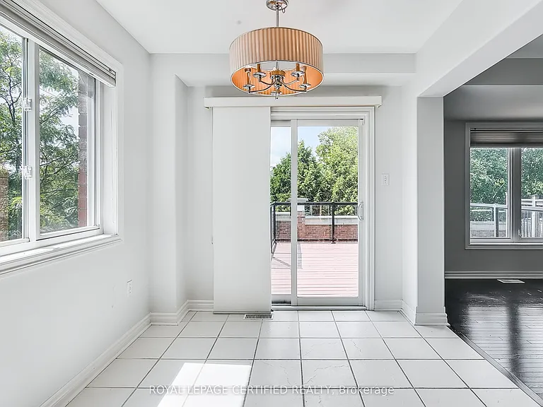 37 Wilkie Cres — Photo 14