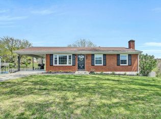322 Orchard Dr, Daleville, VA 24083