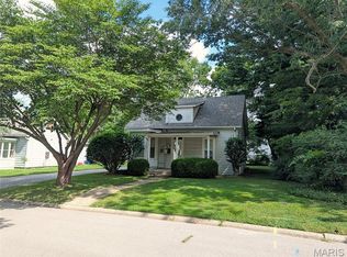 515 E South Ave, Greenville, IL