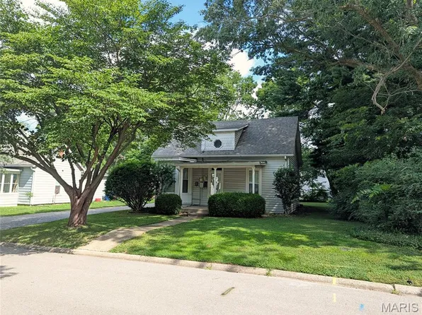 515 E South Ave, Greenville, IL 62246