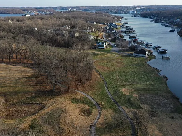 1170 Nichols Rd, Osage Beach, MO 65065