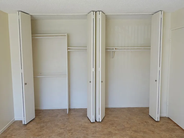 Secondary Bedroom Closet