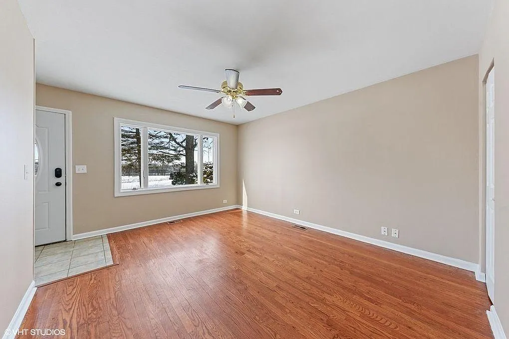 Building Photo - 1207 Sunset Dr