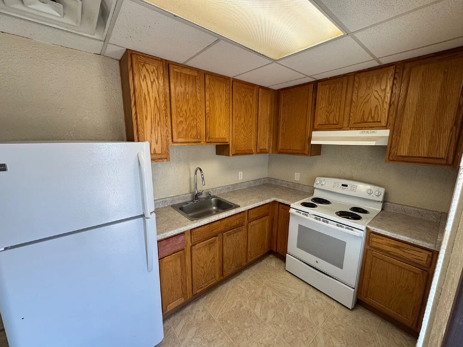 2 bed, 1.0 bath, 750 sqft, $700 — Photo 3