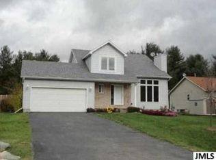 4524 Leeward Dr, Pleasant Lake, MI 49272