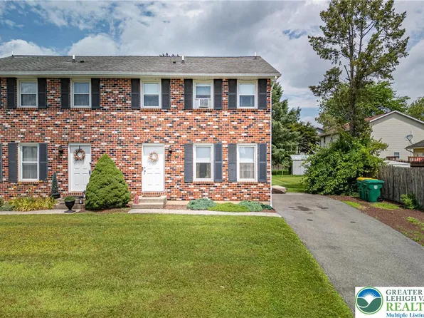 5 Rosemont Ct, Easton, PA 18045