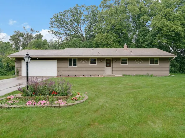 18612 Spring Crest Dr, Minnetonka, MN 55345