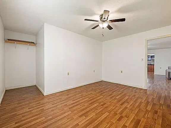 3 bed, 1600 sqft, $1,200 — Photo 3