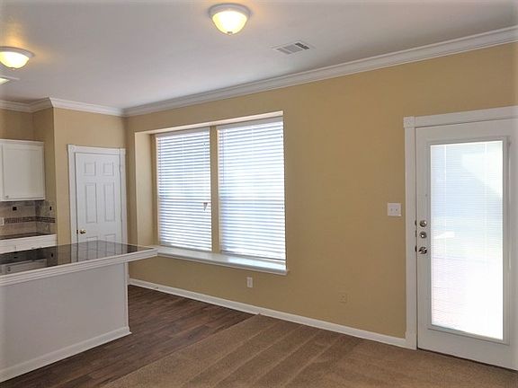 4th image of 3872 Willie Mays Ln