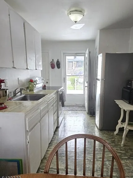 83 Allen St #1 — Photo 7