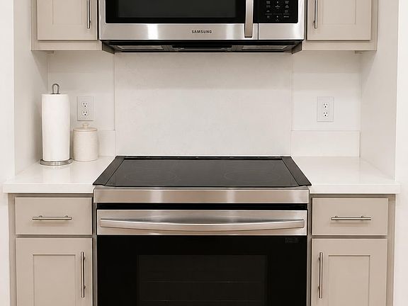 3rd image of 67 W San Francisco Dr