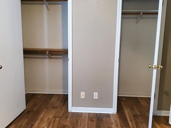 5th image of 2002 Windward Dr APT B