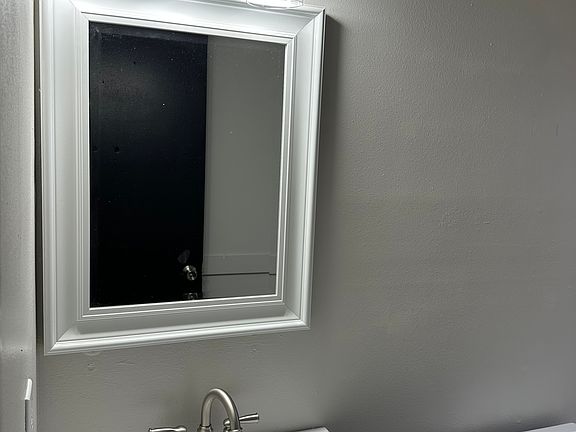 4th image of 219 N Carys Ln