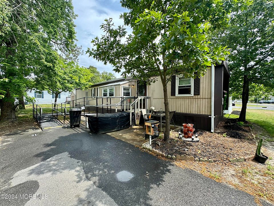 1st image of 50 Woodchuck Parkway
