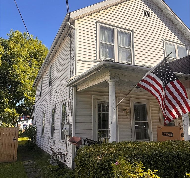 1st image of 409-411 W Main St #409