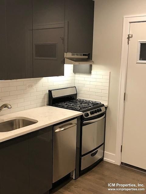 1st image of 514 W Cornelia Ave #M3
