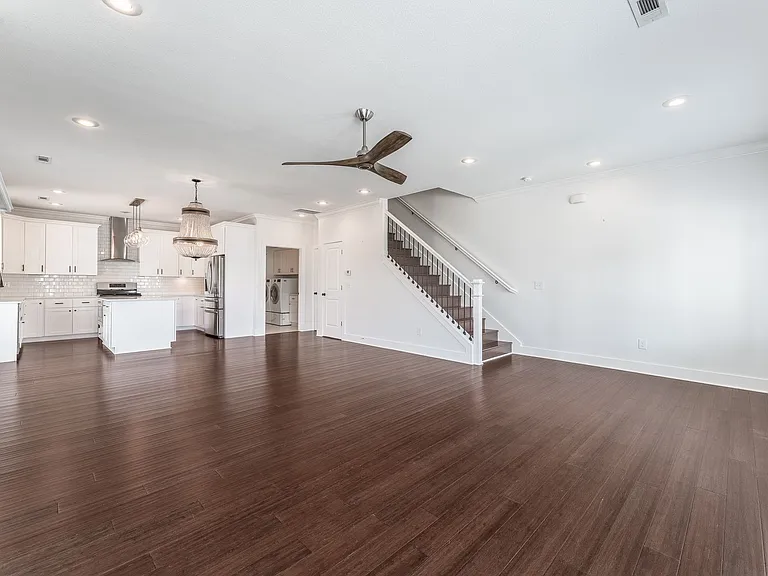 6513 W Pleasant Way — Photo 2