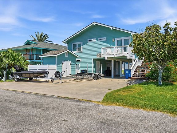 2nd image of 184 Port St