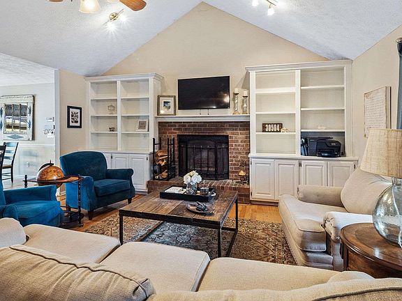 3rd image of 4860 Serene Shores Dr