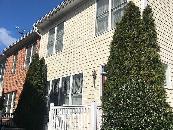 2nd image of 801 Holly St