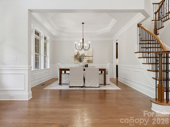 4th image of 1126 Bromley Dr