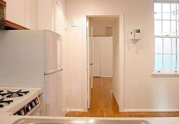 4th image of 229 E 89th St APT 5FE