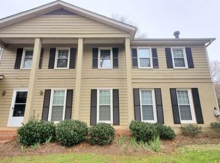 2839 Huntingtowne Farms Ln, Charlotte, NC 28210