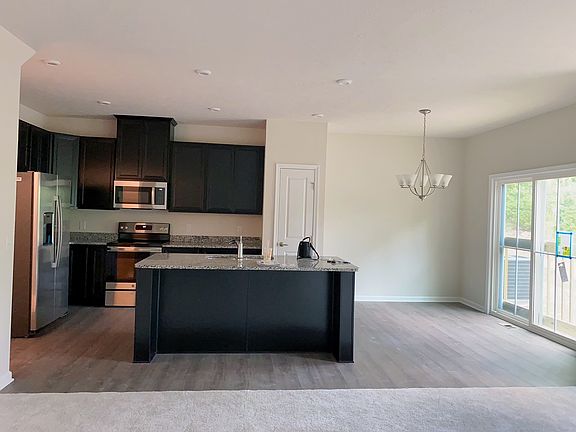 3rd image of 60 Pine Ave