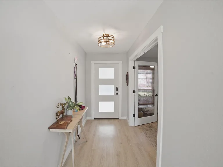 1315 Quail Park Dr — Photo 4