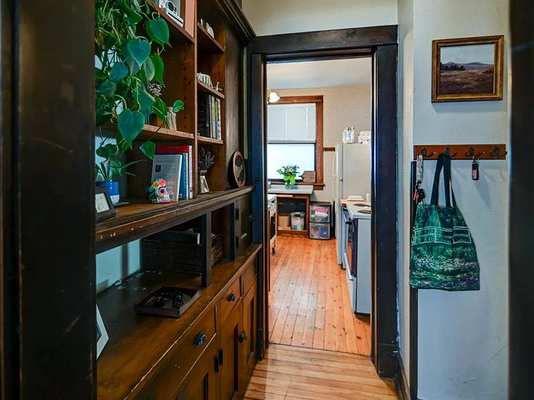 416 Castle Pl — Photo 6