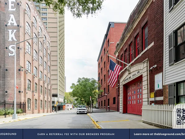 70 Middagh Street image 20 of 22