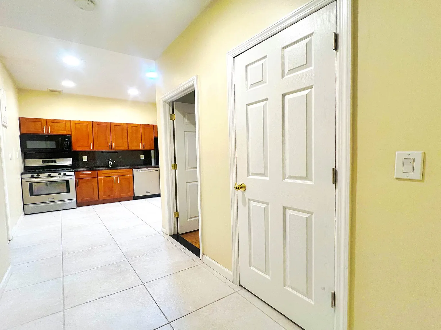 653 Washington Avenue — Photo 3