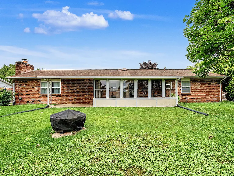 452 Jamesway Dr — Photo 16