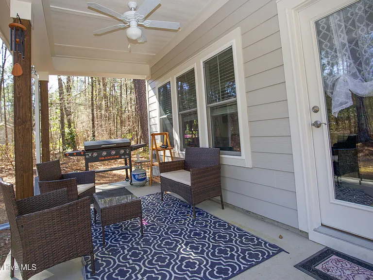 643 Lilac Ln — Photo 48